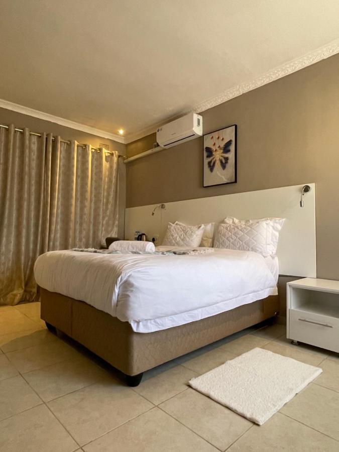 Legends Executive Lodge Choma Zewnętrze zdjęcie